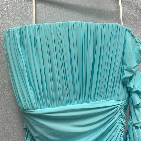 Sterling Off-Shoulder Midi Dress - Picture 3 of 7